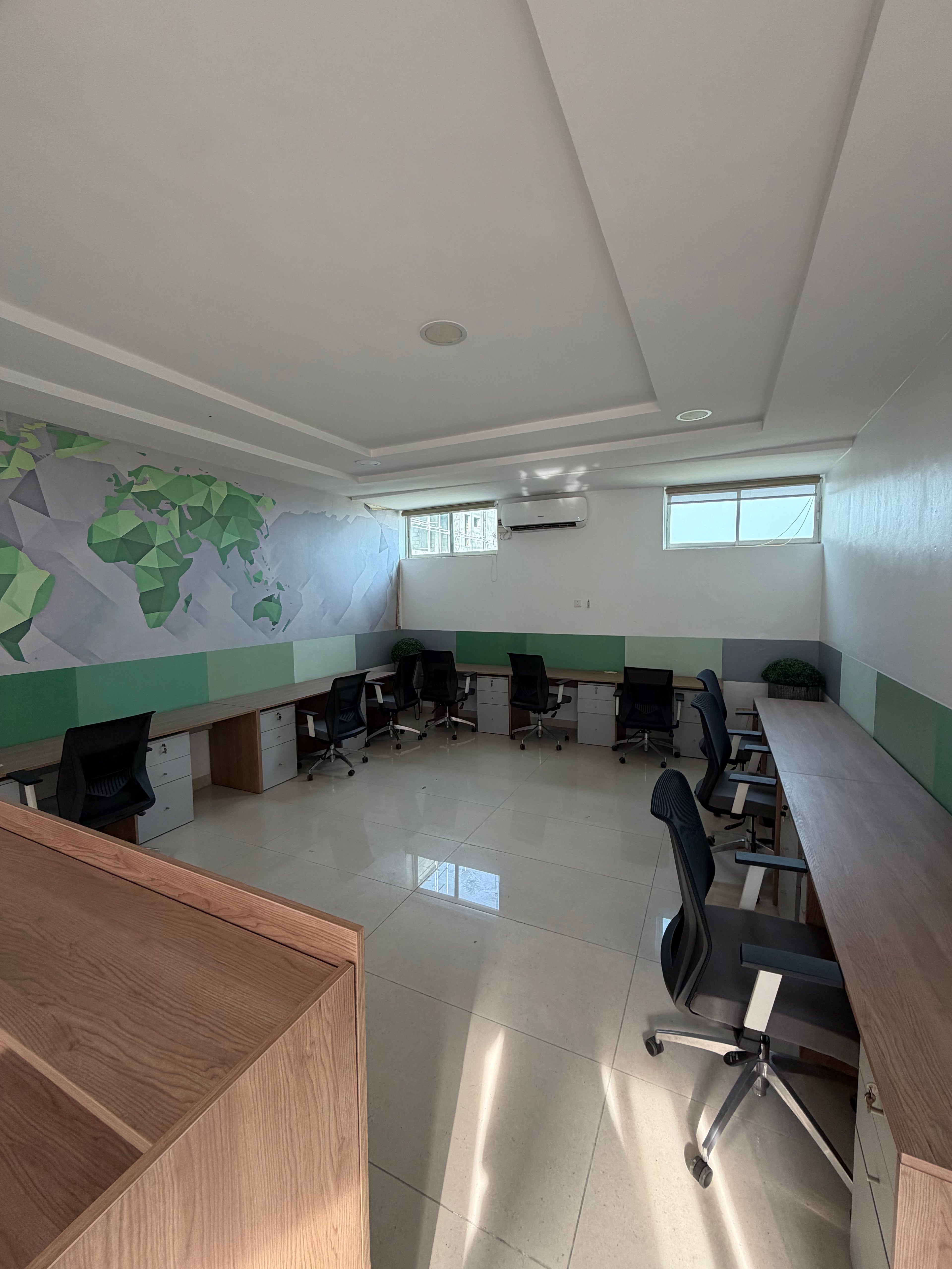 OFFICE SPACE FOR RENT/SHORTLET