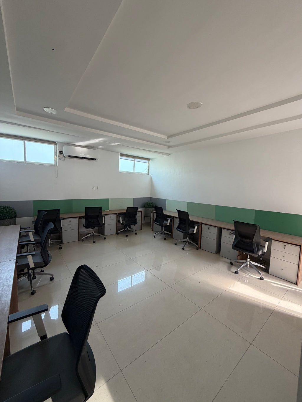 OFFICE SPACE FOR RENT/SHORTLET