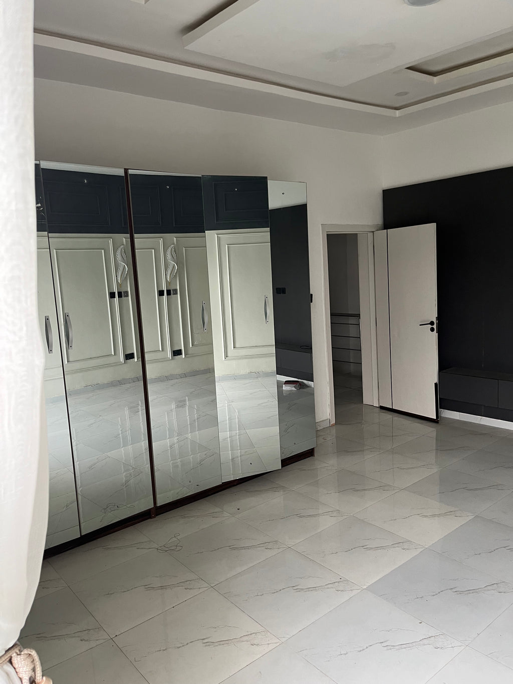 4BED 4BATH CHERRY BLOSSOM STREET CHEVRON