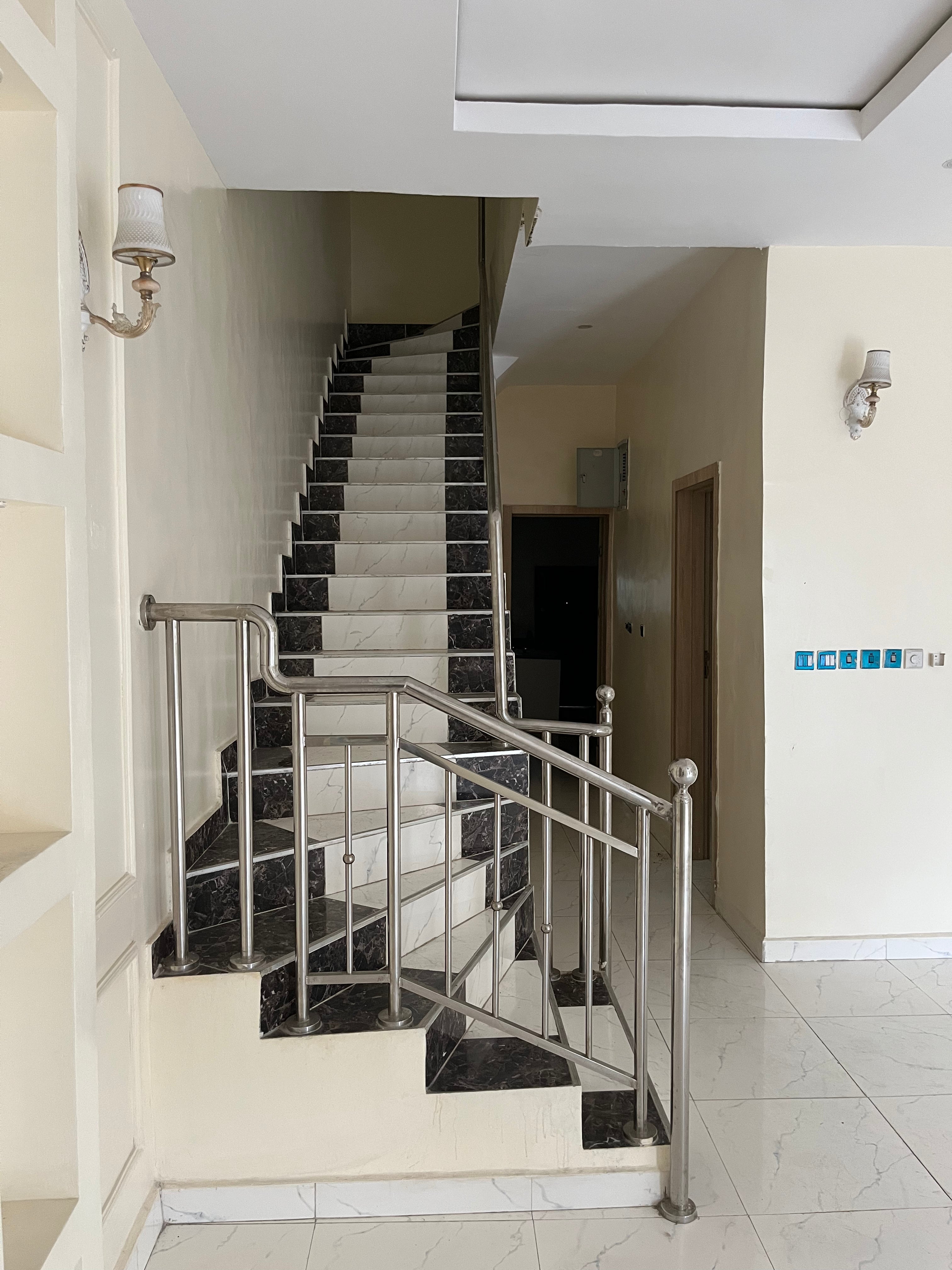 4BED 4BATH DANDELION STREET CHEVRON