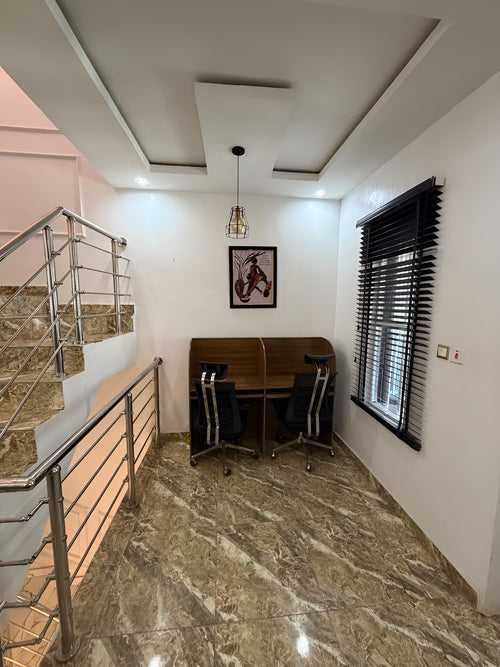 3 STOREY OFFICE SPACE FOR RENT/SHORT-LET